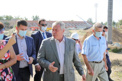 Губернатор в Шахтах раскритиковал строительство стадиона «Шахтер»