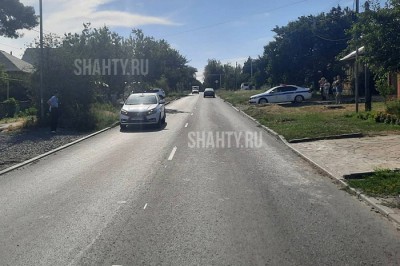 Lada Vesta в Шахтах сбила несовершеннолетнего, перебегавшего дорогу