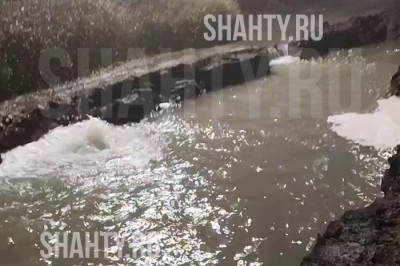 Эпический порыв водовода в Шахтах на улице Дачной