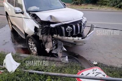 В Шахтах погиб водитель: «Крузак» въехал в столб