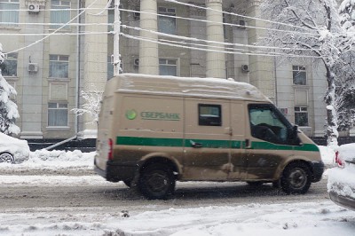Протаранили Ford Transit инкассаторов на трассе Ростов — Волгодонск