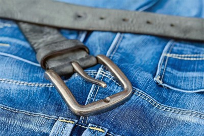 Хотела продать джинсы — потеряла 115 тысяч рублей