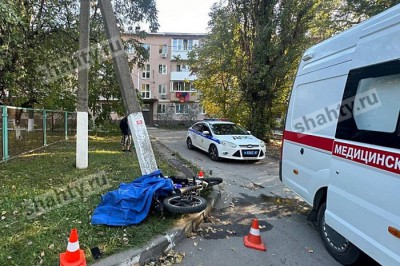 Разбился насмерть 14-летний школьник, врезавшись на мопеде в столб в Новочеркасске