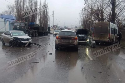 Попал в массовую аварию рейсовый автобус Новочеркасск — Шахты