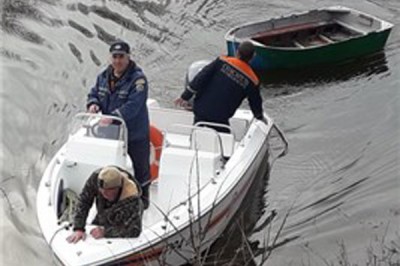 Спасли рыбака, перевернувшегося на лодке в Ростовской области