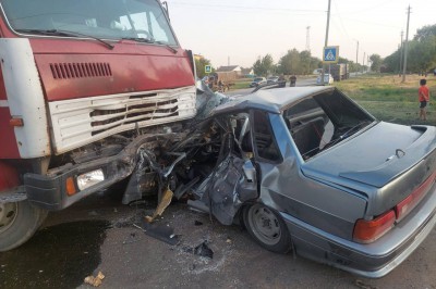Погиб 21-летний водитель «пятнадцатой», которую не пропустил «Камаз» в Ростовской области