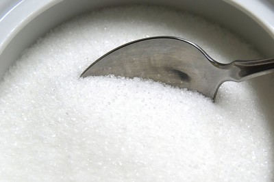 Власти назвали новые цены на сахар и подсолнечное масло
