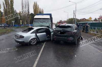 Погибла женщина-водитель Аudi А6, не пропустив Камаз на перекрестке в Ростовской области
