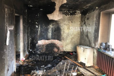 В Шахтах погибла женщина при пожаре в микрорайоне Горняк