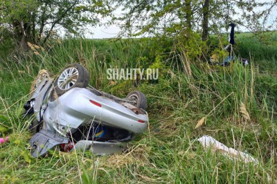 За рулем иномарки погибла 35-летняя девушка в ДТП с «перевертышем» в Ростовской области