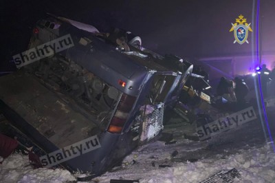 Погиб пассажир автобуса: Neoplan перевернулся на трассе М-4 «Дон» в Ростовской области