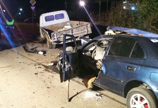 Hyundai Accent врезался в стоявшую «Газель», водитель и пассажир иномарки погибли