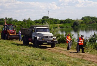 «Водоканал» навел порядок на пруду поселка им. Красина г. Шахты [Фото]