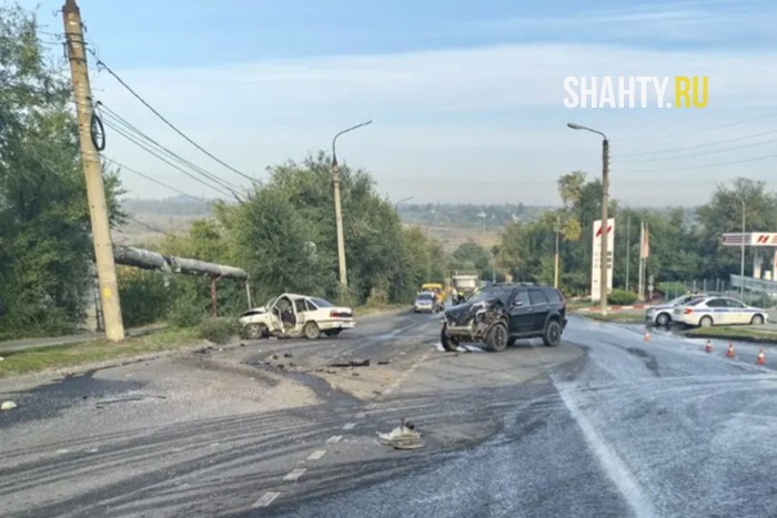 Автоледи в г. Шахты спровоцировала ДТП: пострадали двое