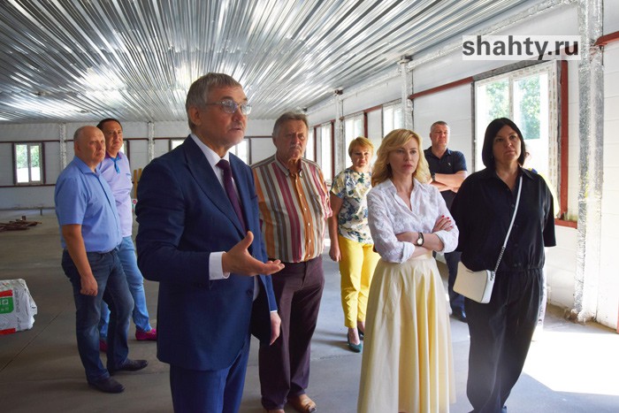 В женской консультации в Шахтах забыли сделать вентиляцию при строительстве