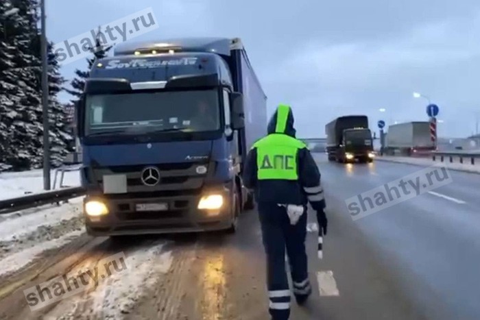 Инспекторы ДПС проводят рейд «Цепь» в Ростовской области