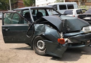 26-летний парень угнал и разбил машину отца своей девушки в Ростове