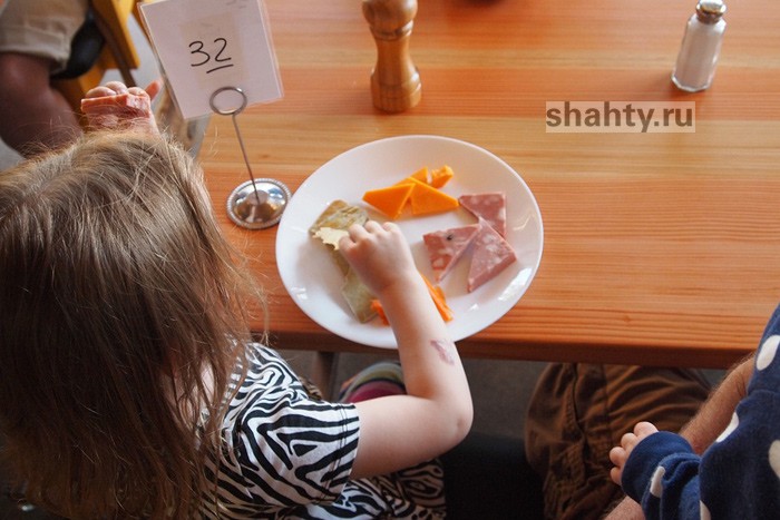 В Шахтах отравились 63 ребенка в детском саду