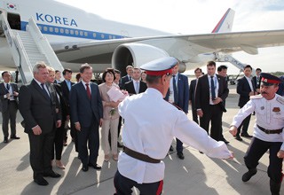 В Ростов прибыл президент с супругой на Boeing 747-400 на матч Корея — Мексика [Фото]