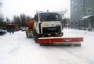 Только 10 единиц техники убирают от снега г. Шахты, а Ростов — 160