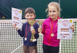 Маленькие дети г. Шахты победили в большом теннисе в областном турнире в Ростове [Фото]