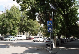 В г. Шахты установят 200 новых дорожных знаков со светофорами к 1 сентября