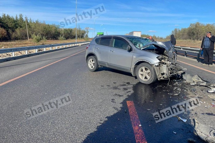 Погиб водитель кроссовера: Nissan Qashqai врезался в Камаз на трассе М-4 «Дон»