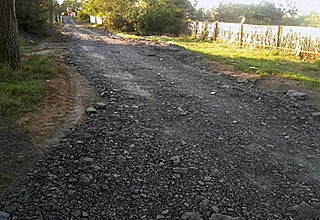 В г. Шахты использовали новое дорожное покрытие для дорог
