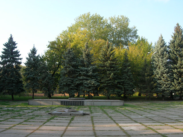Мемориальный комплекс в Шахтинском парке - Шахты