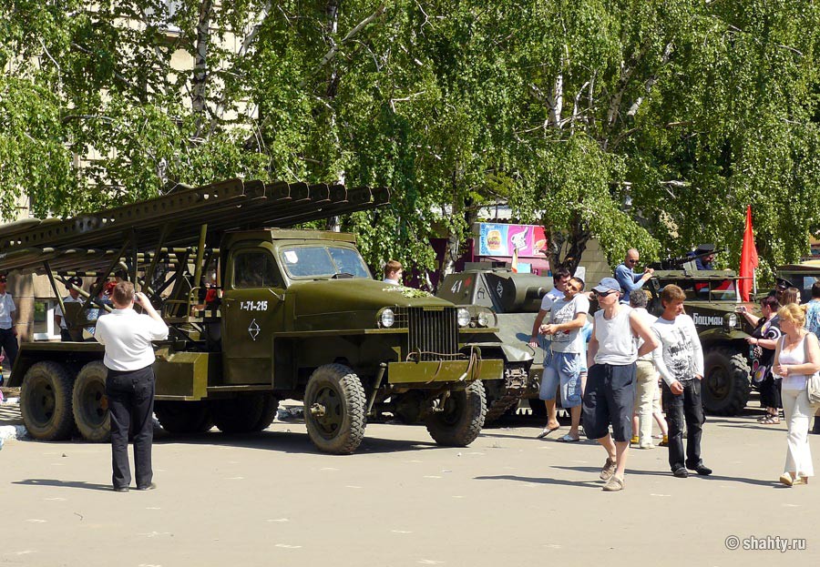 Выставка военной техники в мае 2012 г. в г. Шахты
