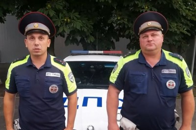Инспекторы ДПС помогли роженице оказаться в перинатальном центре Ростова