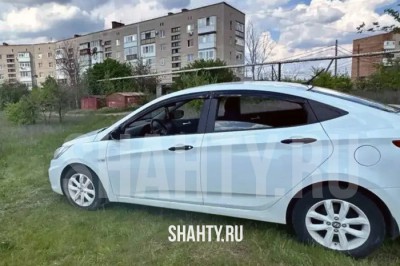 На глазах автоледи угнали Hyundai Solaris в городе Гуково