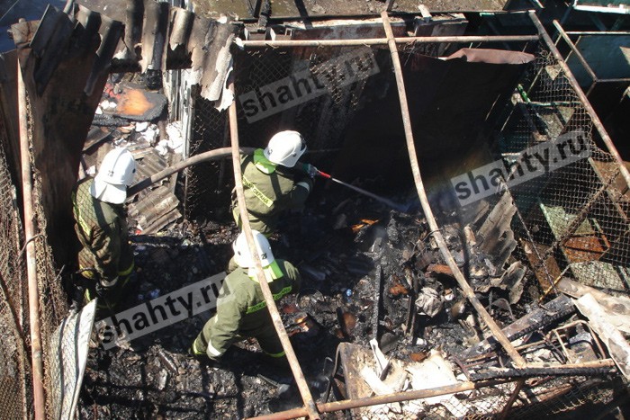 Погиб человек под Шахтами при пожаре в пос. Малая Сопка Коммунарского поселения