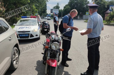 В Шахтах инспекторы ДПС провели рейд «мотоциклист»
