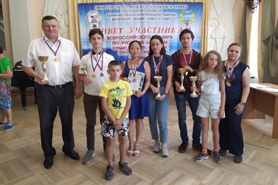 Жители г. Шахты стали победителями соревнований по русским шашкам