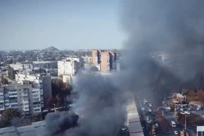 В г. Шахты сняли видео с высоты птичьего полета про пожар на рынке ХБК