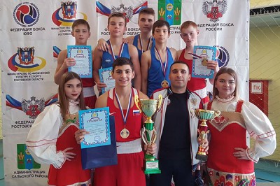 Команда г. Шахты победила в областном турнире по боксу
