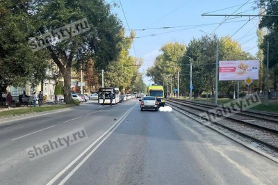 «Приора» задавила девушку, переходившую дорогу в Таганроге