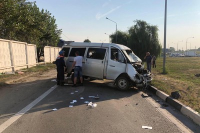 Перевернулась ГАЗель на дороге под Аксаем: погиб пассажир