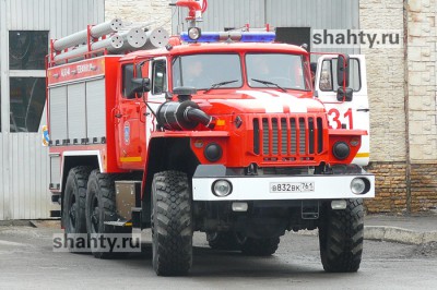 Два пожара произошло в городе Шахты почти одновременно: спасены люди