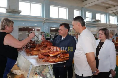 Губернатор осмотрел в Шахтах городской рынок
