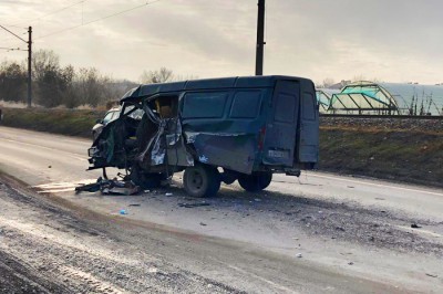 «Газель» влетела в пассажирский автобус на дороге г. Новочеркасск — пос. Донской