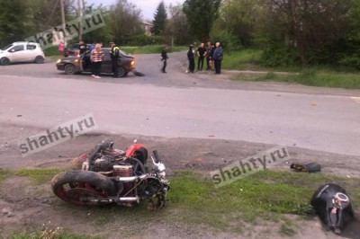 В Шахтах погиб 24-летний пассажир мотоцикла Suzuki: видео