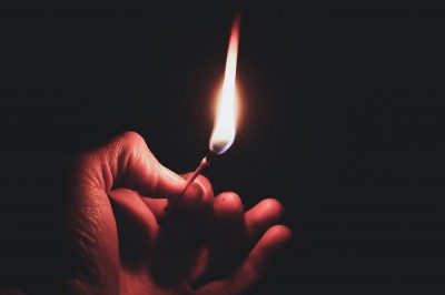 В г. Шахты крупный пожар на улице Красинской тушили 12 человек