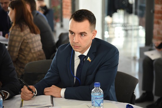 В г. Шахты жителей примет депутат Заксобрания области Евгений Понамаренко