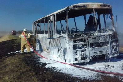 На трассе сгорел пассажирский автобус ПАЗ, перевозивший 30 пассажиров