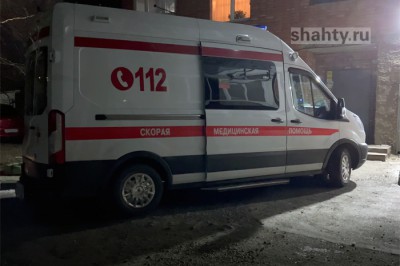 В Шахтах умерла перед входом в поликлинику пенсионерка, приехавшая из города Гуково