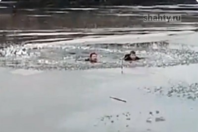 Спасли детей, провалившихся под лед в Ростовской области