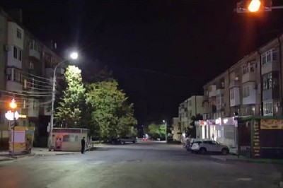 В г. Шахты нанесут «зебру» в дополнение к новому светофору перед рынком