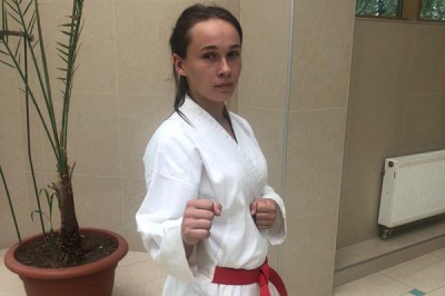 Спортсменка из г. Шахты стала серебряным призером чемпионата России по каратэ